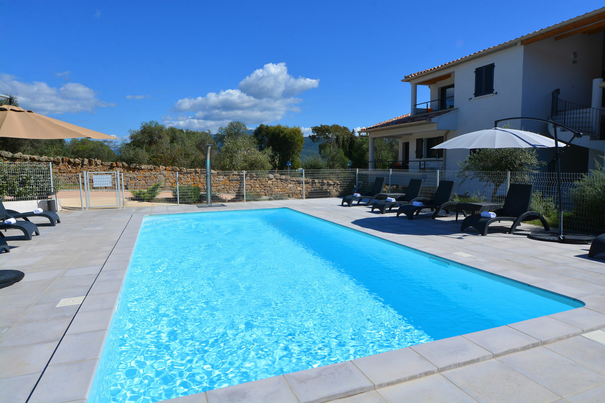 Les Terrasses Du Grand Large Aparthotel Porto Pollo Kültér fotó